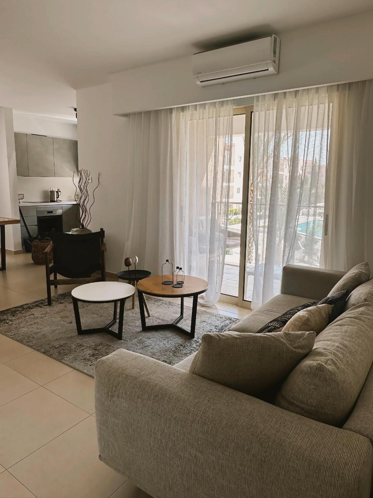 Elysia Park Ameliya 202 Apartment Пафос Екстериор снимка
