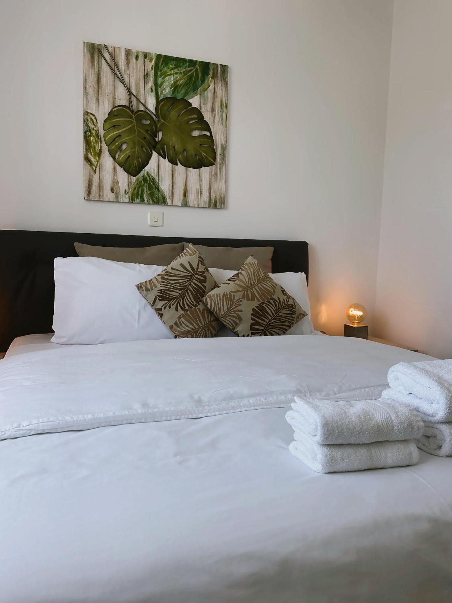 Elysia Park Ameliya 202 Apartment Пафос Екстериор снимка