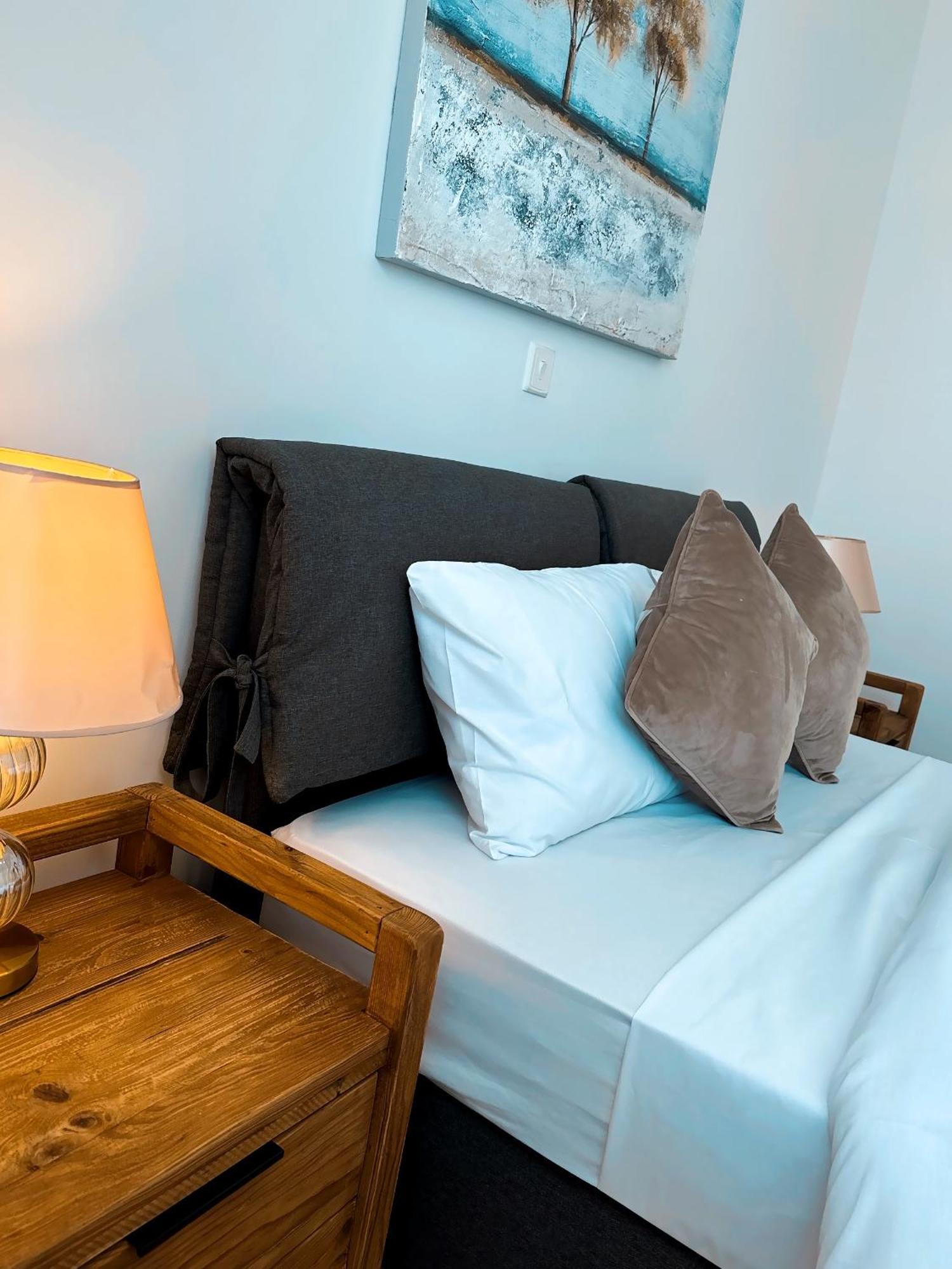 Elysia Park Ameliya 202 Apartment Пафос Екстериор снимка