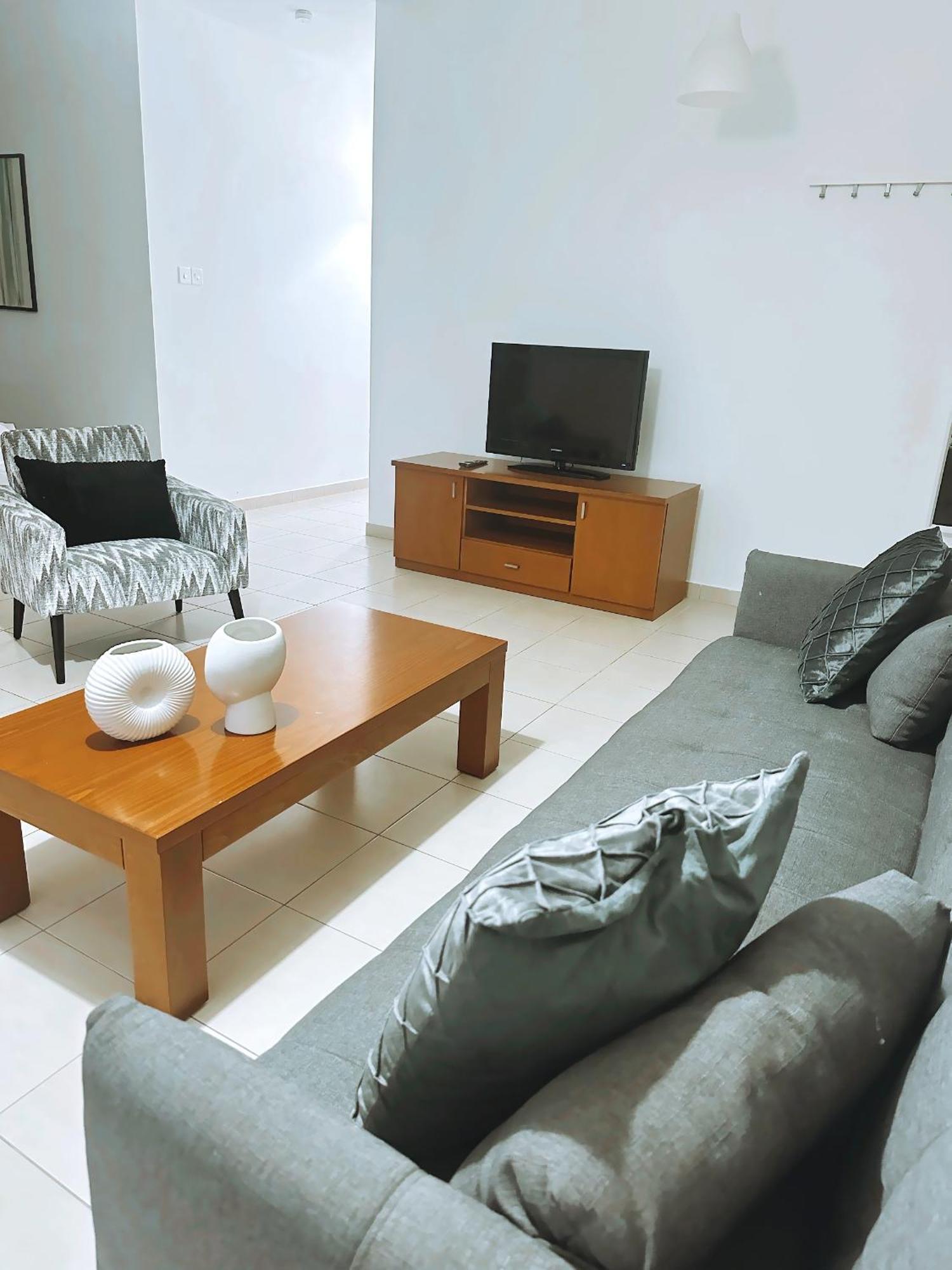 Elysia Park Ameliya 202 Apartment Пафос Екстериор снимка