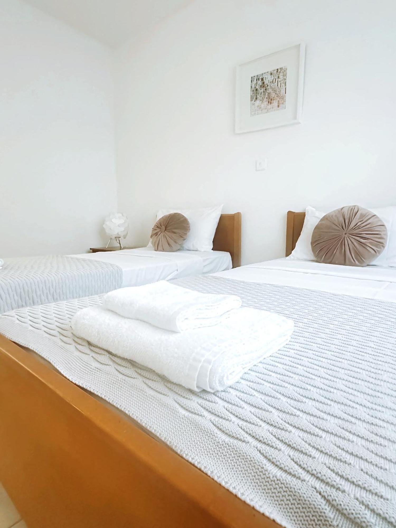 Elysia Park Ameliya 202 Apartment Пафос Екстериор снимка