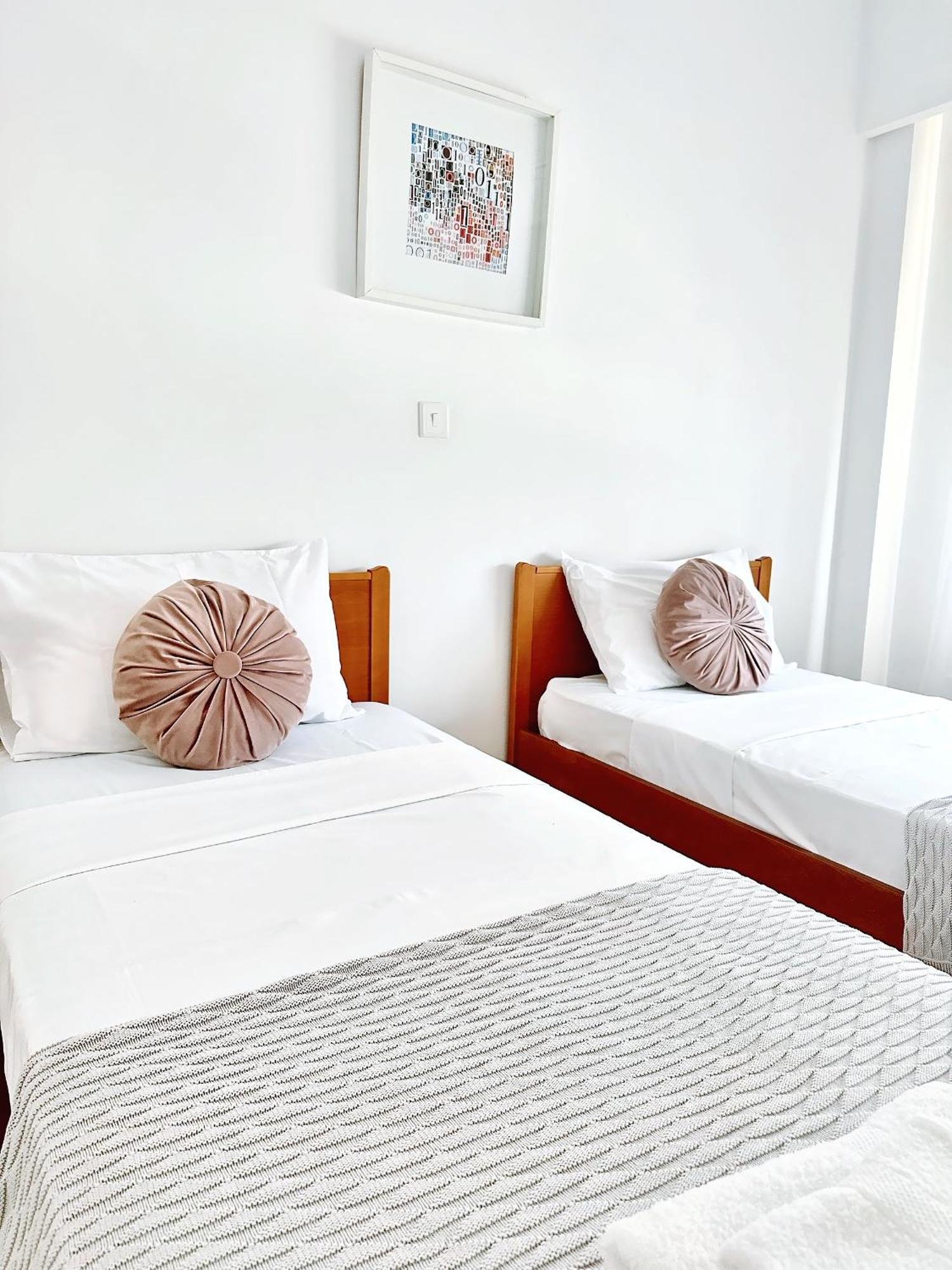 Elysia Park Ameliya 202 Apartment Пафос Екстериор снимка