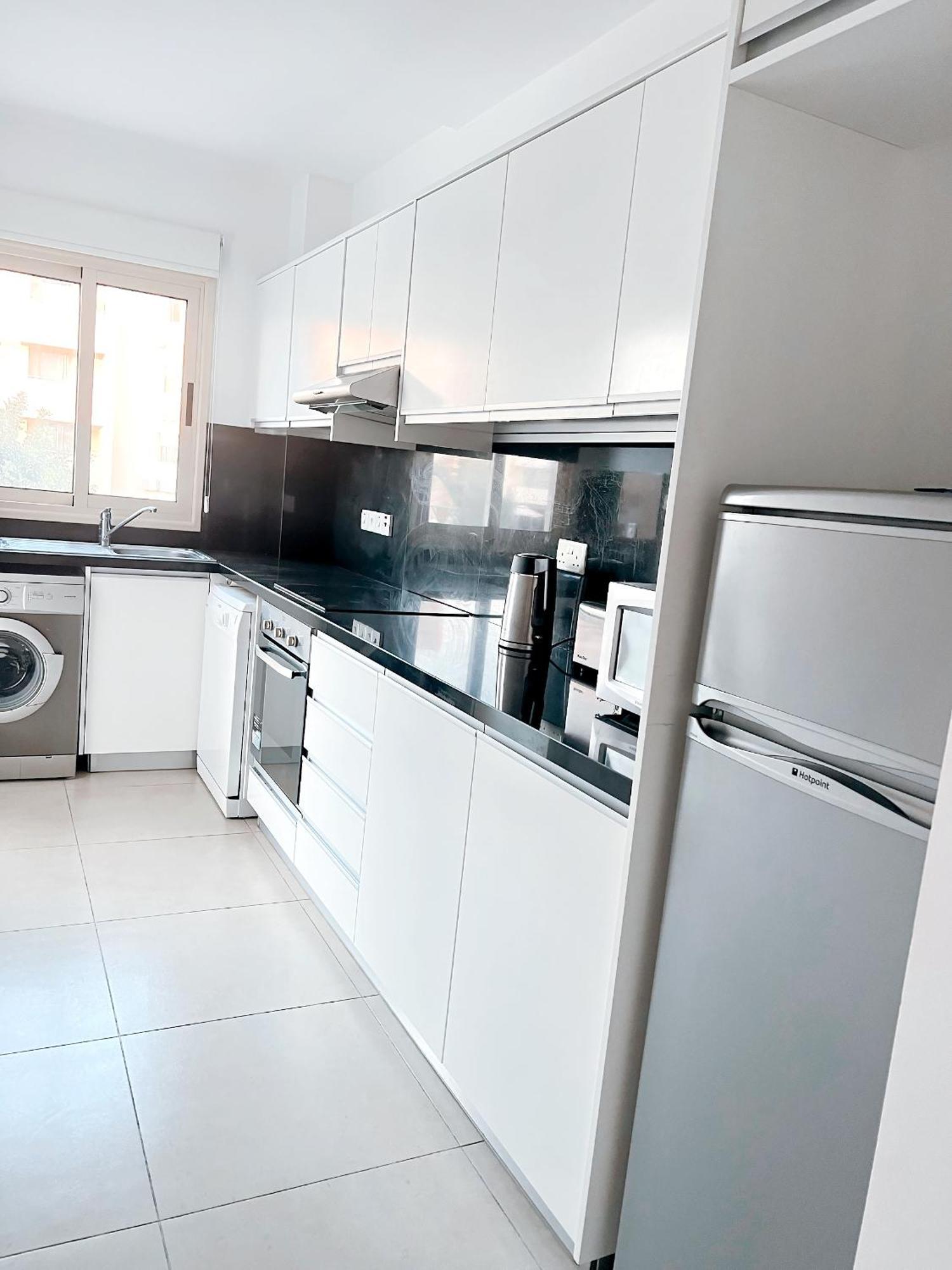 Elysia Park Ameliya 202 Apartment Пафос Екстериор снимка